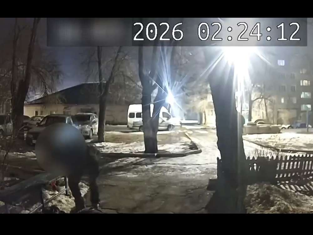 В Орске мужчина украл телефон и деньги у умершего