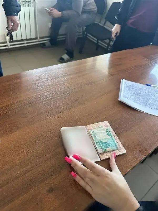 В Новотроицке водитель грузовика «МАН» пытался дать взятку инспектору ДПС