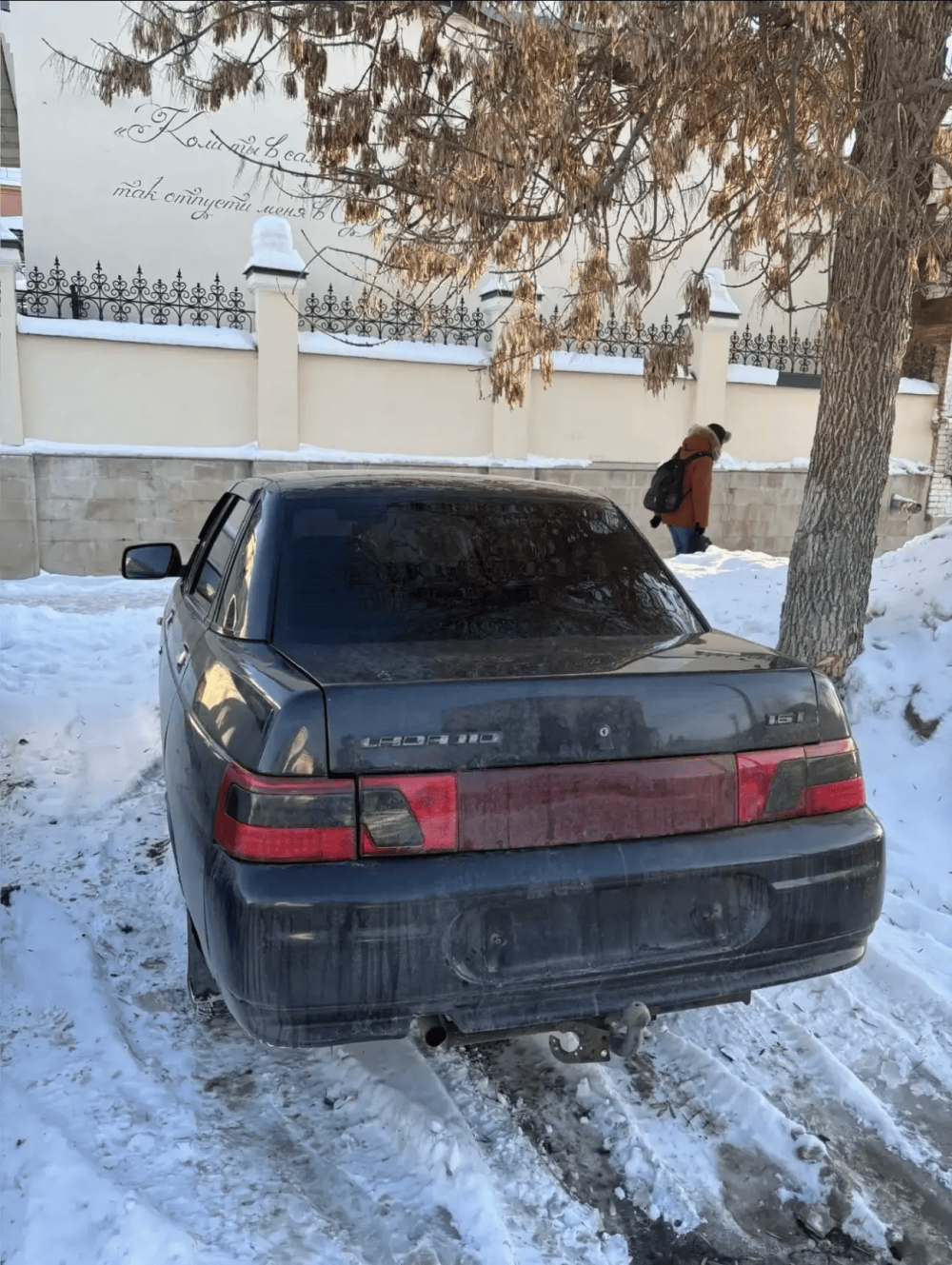 В Оренбурге мужчина оставил машину прогреваться. Её угнали
