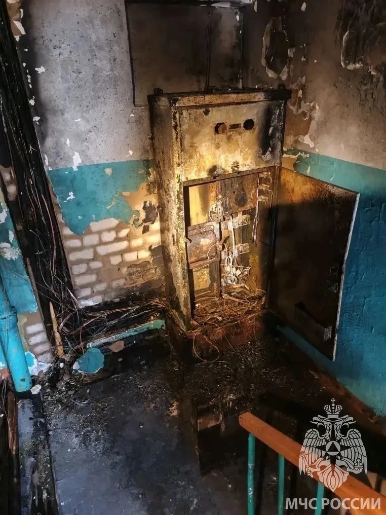 В Оренбурге на пожаре в многоквартирном доме спасены пять человек 