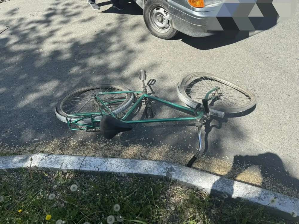 В Гае пенсионер на легковушке сбил пожилого велосипедиста