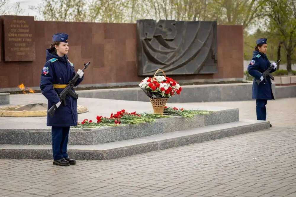 Больше 2500 школьников Оренбурга заступили на Вахту Памяти