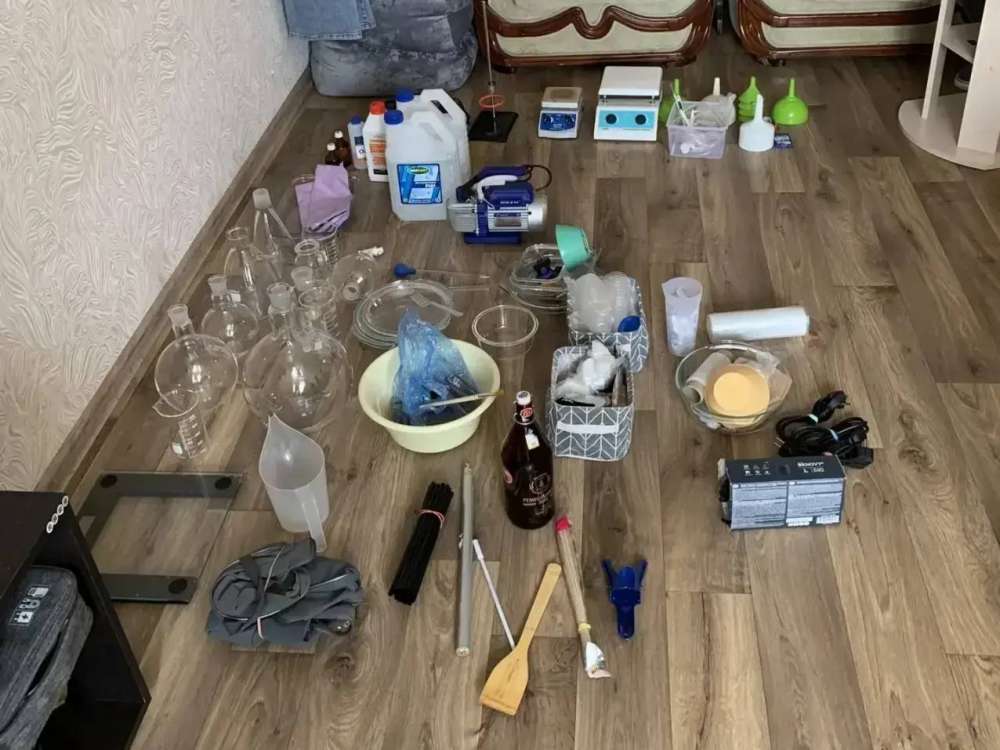 В Оренбурге пресекли деятельность подпольной нарколаборатории