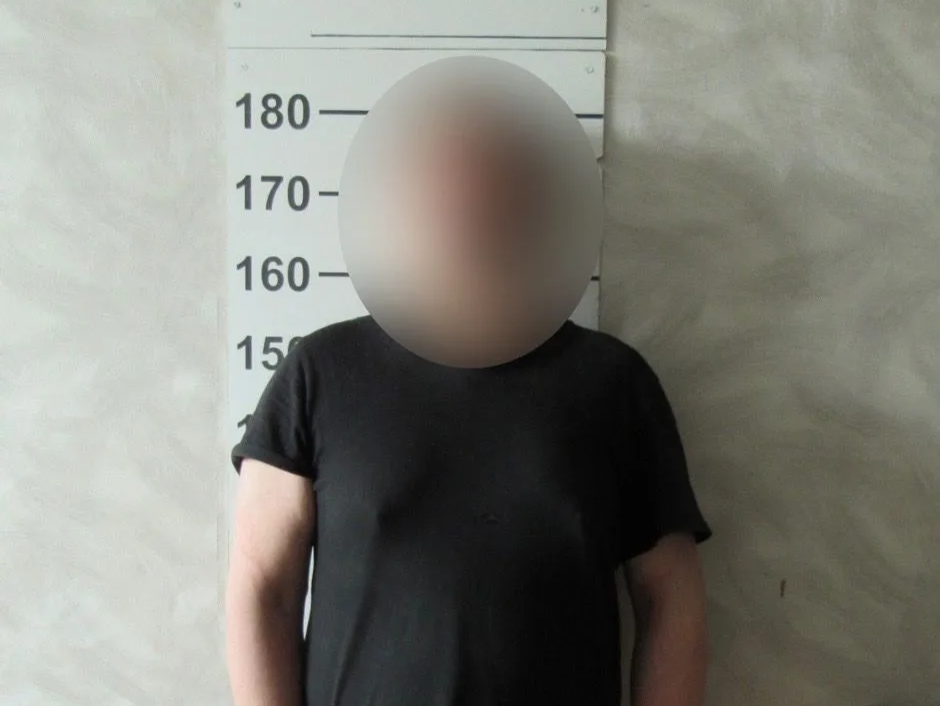 Купил сауну и элитный алкоголь: в Оренбурге знакомый украл полмиллиона рублей с карты пенсионерки