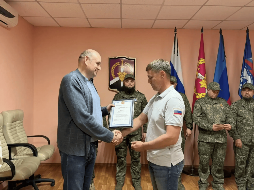 Евгений Солнцев отметил работу оренбургских строителей в ЛНР