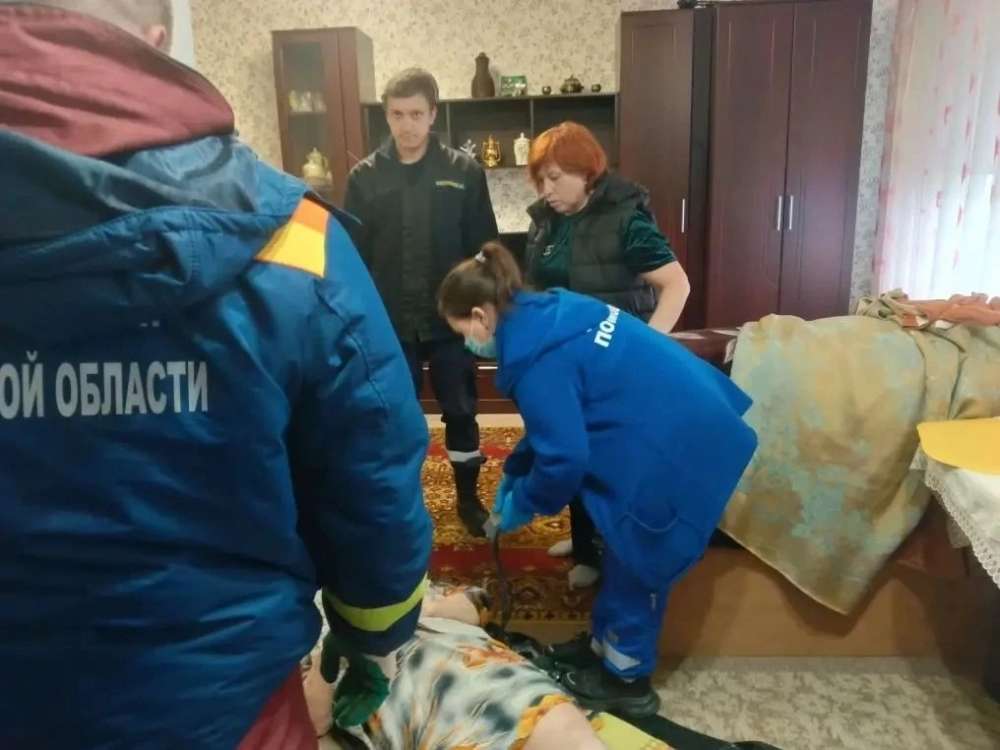 В Оренбургском районе спасатели помогли пожилой женщине