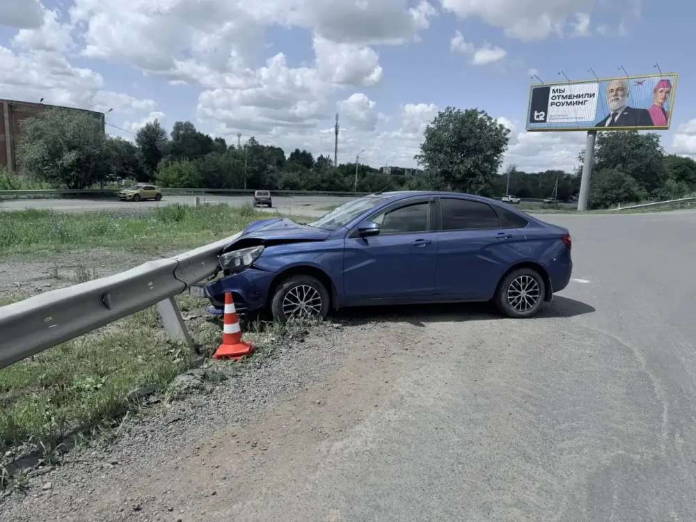 В Оренбурге пенсионеру стало плохо за рулем и он наехал на подростка