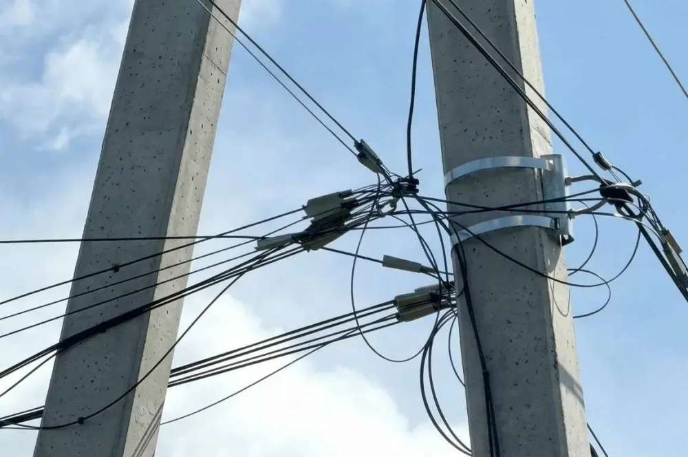  Оператору связи в Оренбуржье не удалось узаконить самовольный подвес кабеля на опорах ЛЭП