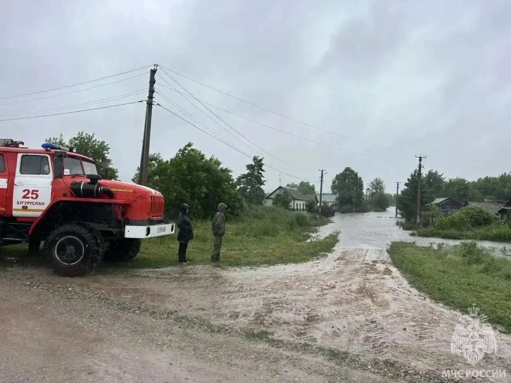 Эвакуировали жителей села Козловка Бугурусланского района