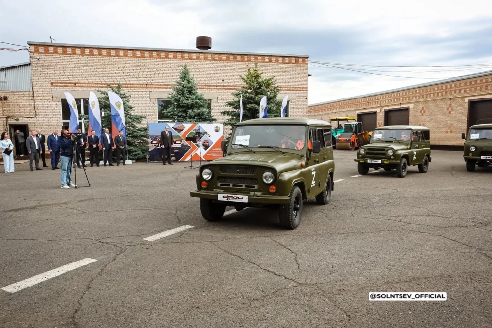 Из Оренбуржья на передовую отправили 12 укомплектованных автомобилей