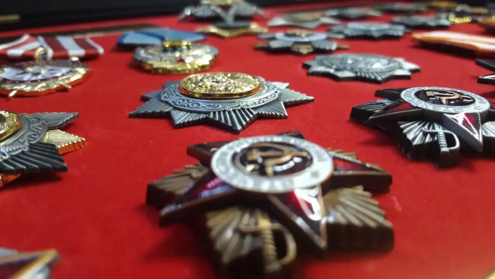 «Ордена и медали Великой Победы»: оренбургская выставка привлекла дипломатов 16 стран в Хорватии