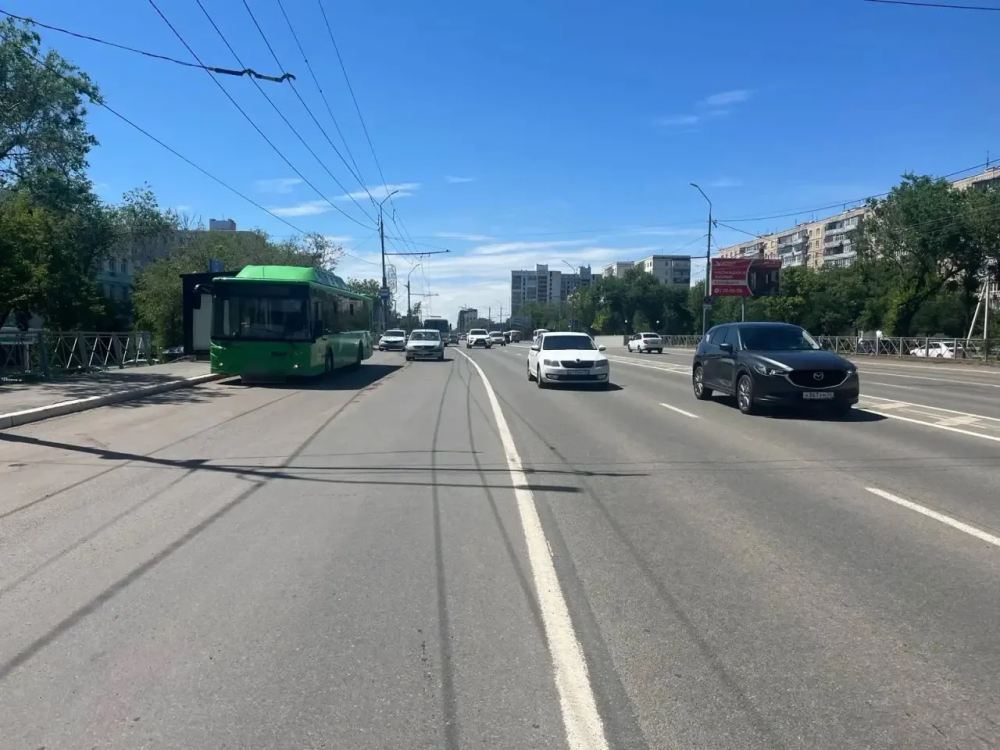В Оренбурге при остановке автобуса пострадала пожилая женщина