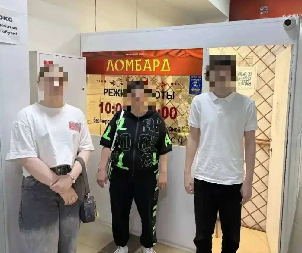 Две оренбурженки провернули аферу с бижутерией в ломбарде 