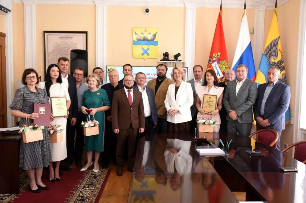 В мэрии Оренбурга наградили лучших медиков 