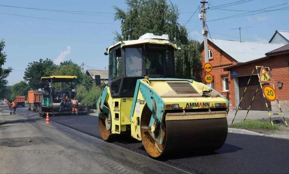 В Оренбурге на улице Немовской начали укладывать асфальт