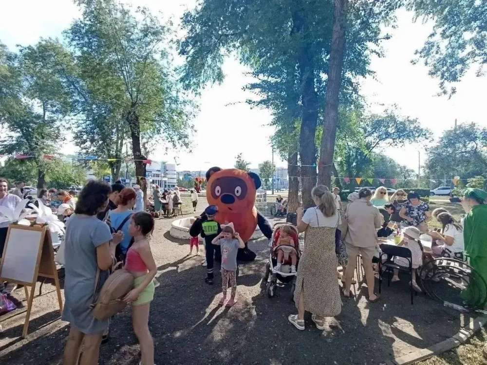 В Оренбурге отметили День семьи, любви и верности семейным библиофестом