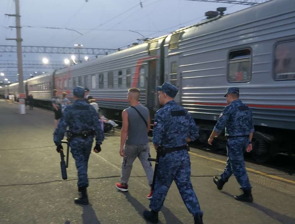 Поезд в Ярославль отменился: оренбургского алиментщика задержали прямо на вокзале