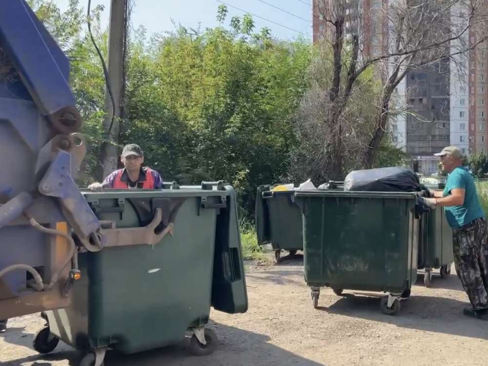 В Оренбурге вывозят до 8,5 тысячи кубометров мусора в неделю