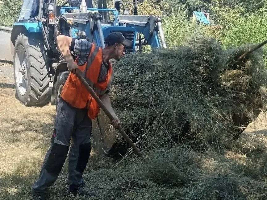 В Новотроицке ежемесячно вывозят около 2,5 тысячи тонн мусора