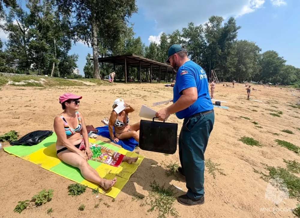 Оренбуржцам напомнили об опасности купания на необорудованных пляжах