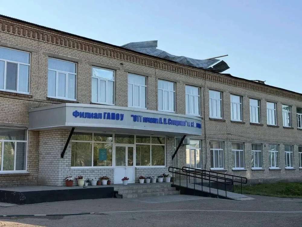 В Новоорском районе продолжают устранять последствия урагана