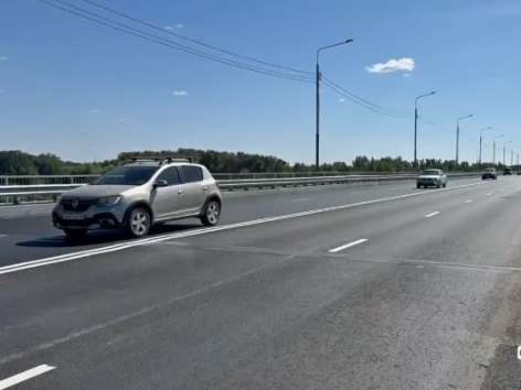 Движение по автомобильному мосту через Урал в Оренбурге открыто