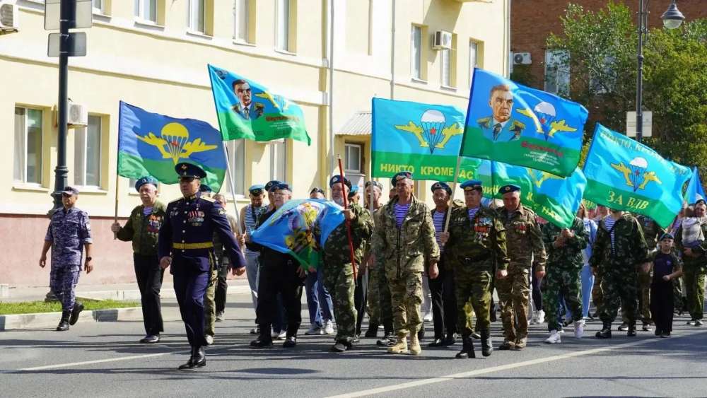 В Оренбурге отметили 96-ю годовщину ВДВ