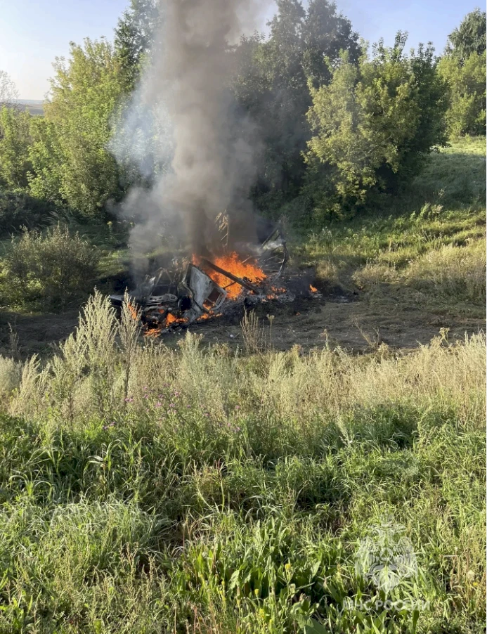 В Шарлыкском районе на трассе загорелся грузовик, есть пострадавшие
