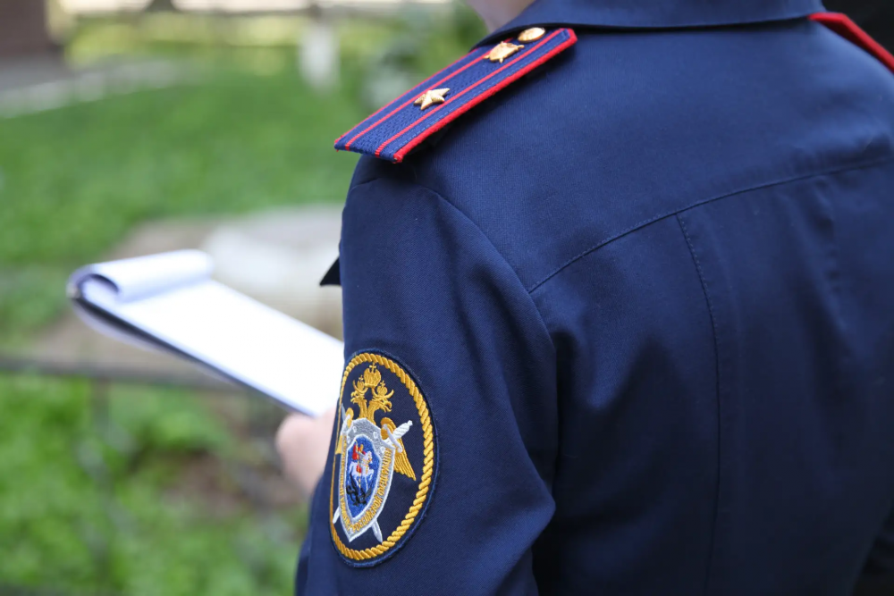 В Оренбургском районе мужчина напал на знакомого с доской и ножом