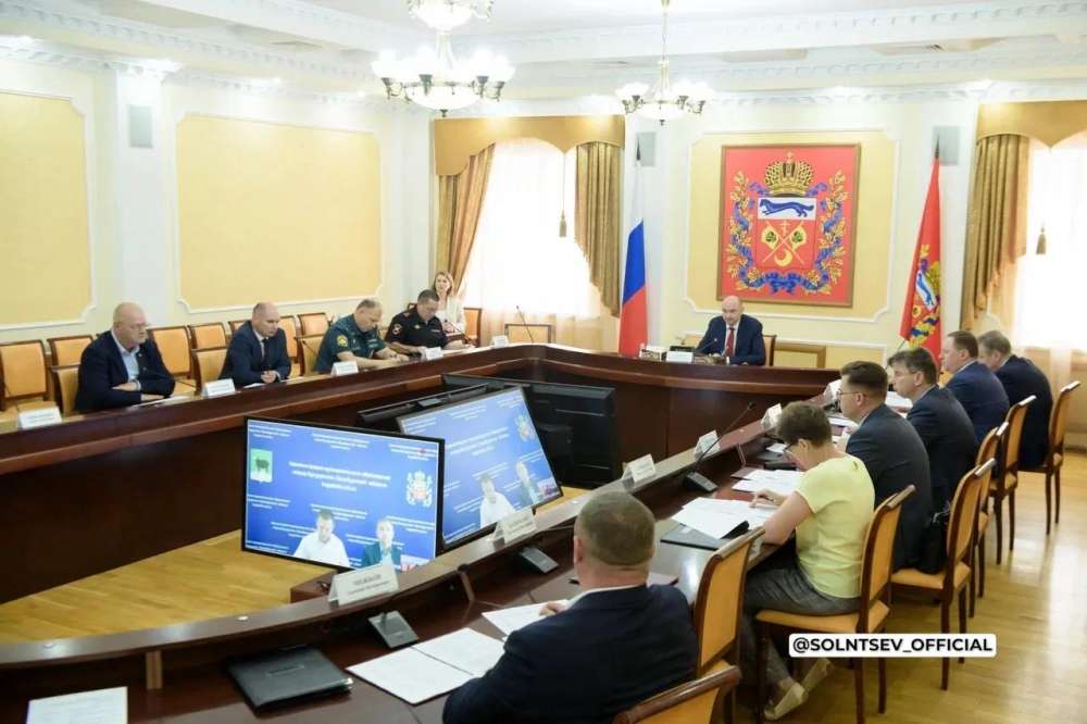 До 31 августа – всё должно быть в норме: в Оренбуржье усиливают безопасность маршрутов к школам