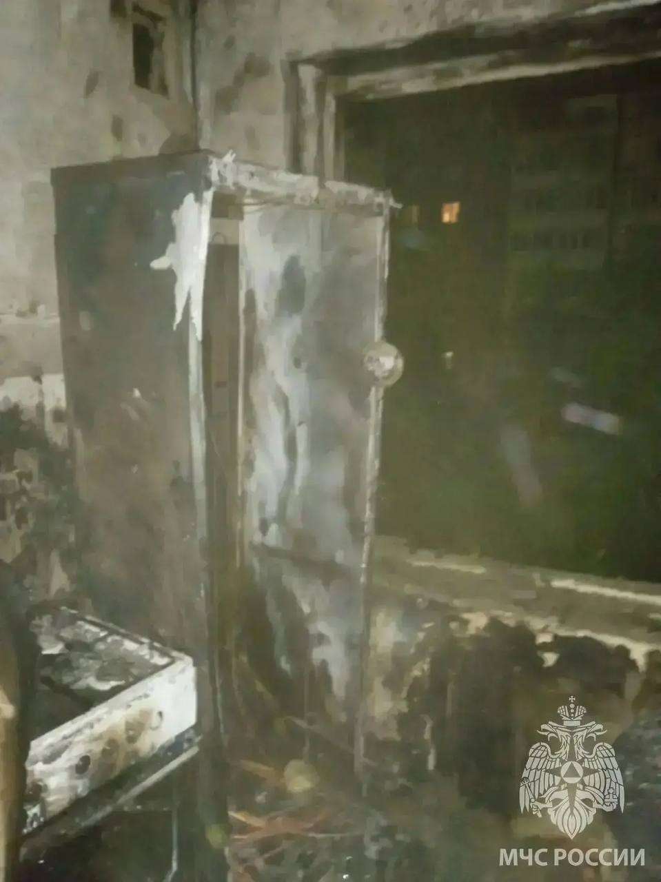 Во время пожара в Новотроицке спасли женщину