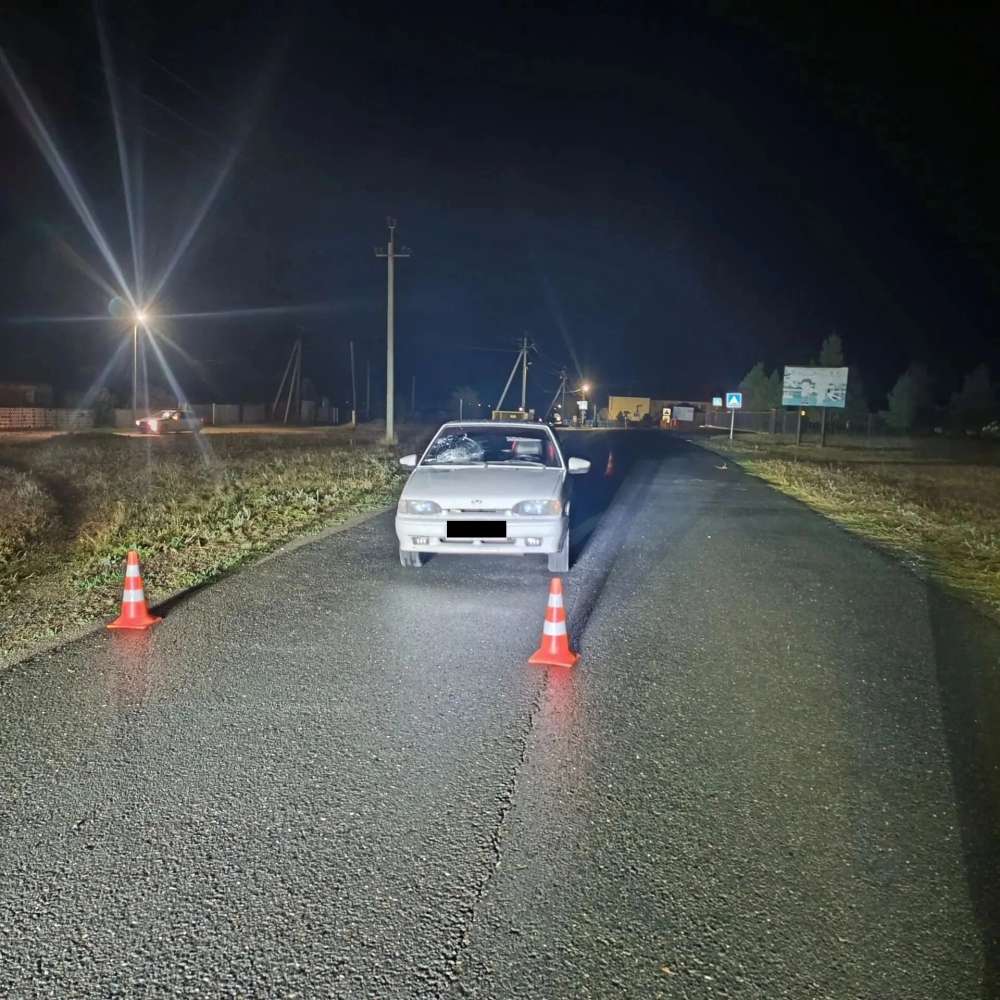 В Кваркенском районе легковушка наехала на пешехода