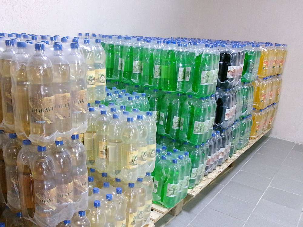 В оренбургской колонии производят газировку и минералку