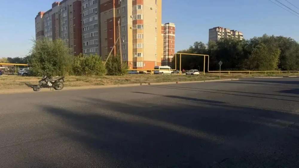 В Оренбурге подросток попал в больницу после падения с питбайка