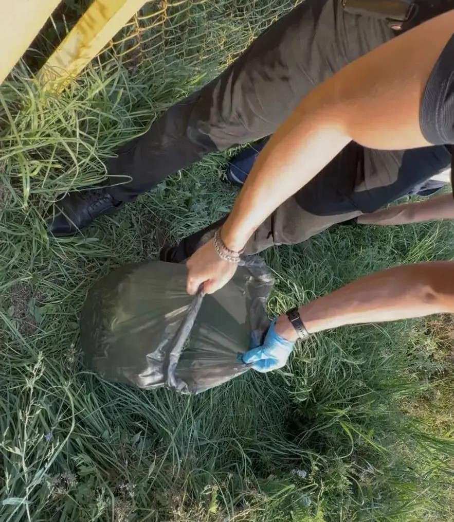В Асекеево задержали женщину с крупной партией частей растений конопли