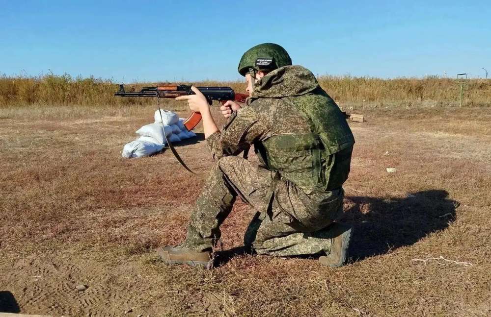 От АК‑47 до гелиевых шаров: в Оренбуржье совершенствуют навыки огневой подготовки