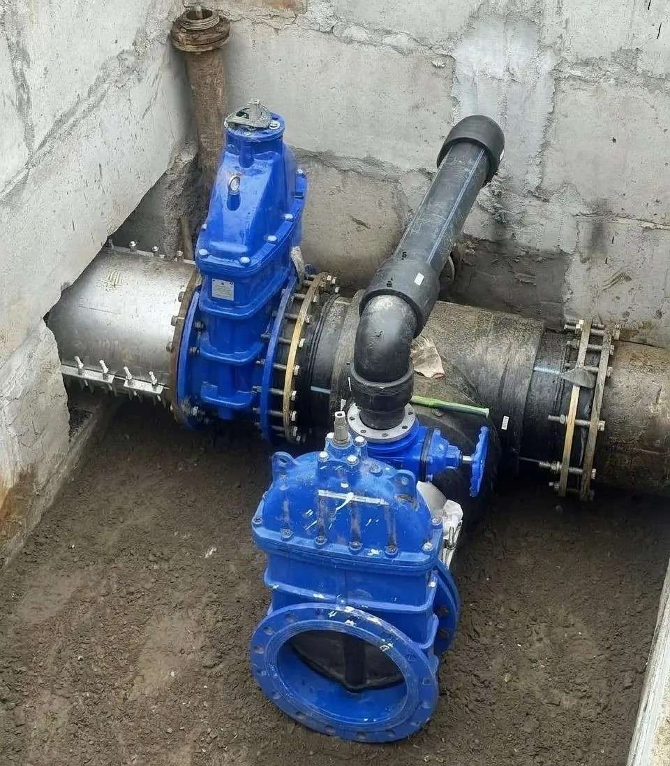 «Росводоканал Оренбург» завершил реконструкцию участка водовода на улице Попова 