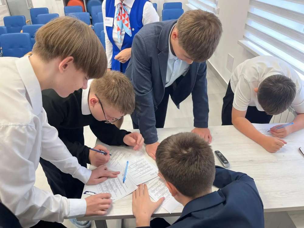Оренбургским школьникам выдадут «Билет в будущее»
