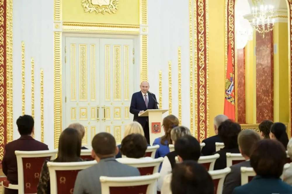 Заслуженные награды: Губернатор Оренбуржья Евгений Солнцев отметил лучших учителей