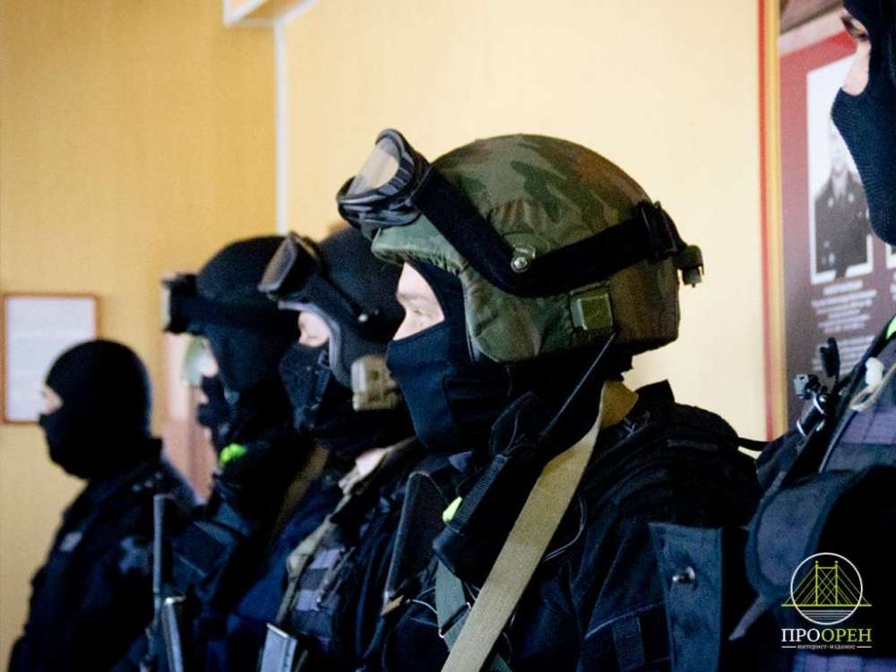 В Оренбурге сотрудница салона сотовой связи зарегистрировала SIM-карты на подложные личные данные